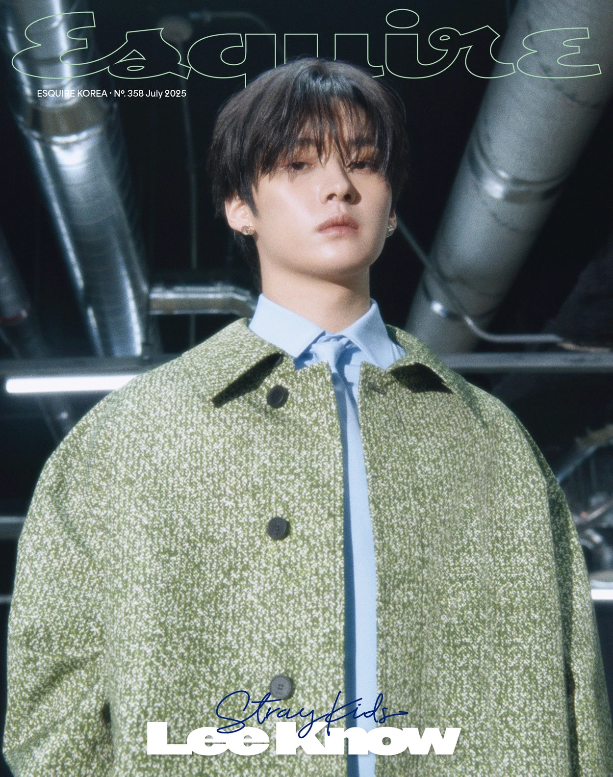 [SHIPS SEPTEMBER]Esquire - 2025. 08 (Cover. Stray Kids Lee Know)